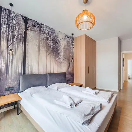 Stara Stocznia, Sun & Snow *