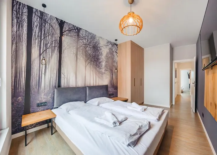 Stara Stocznia, Sun & Snow *